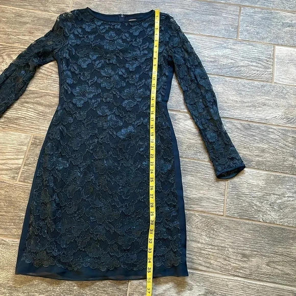 Diane Von Furstenberg Navy Floral Lace Sheath Dress Women’s size 6 Cocktail - Picture 7 of 13
